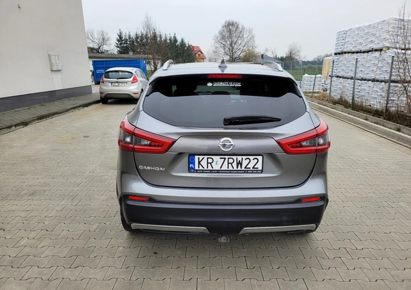 Nissan Qashqai cena 65900 przebieg: 131000, rok produkcji 2017 z Sztum małe 254